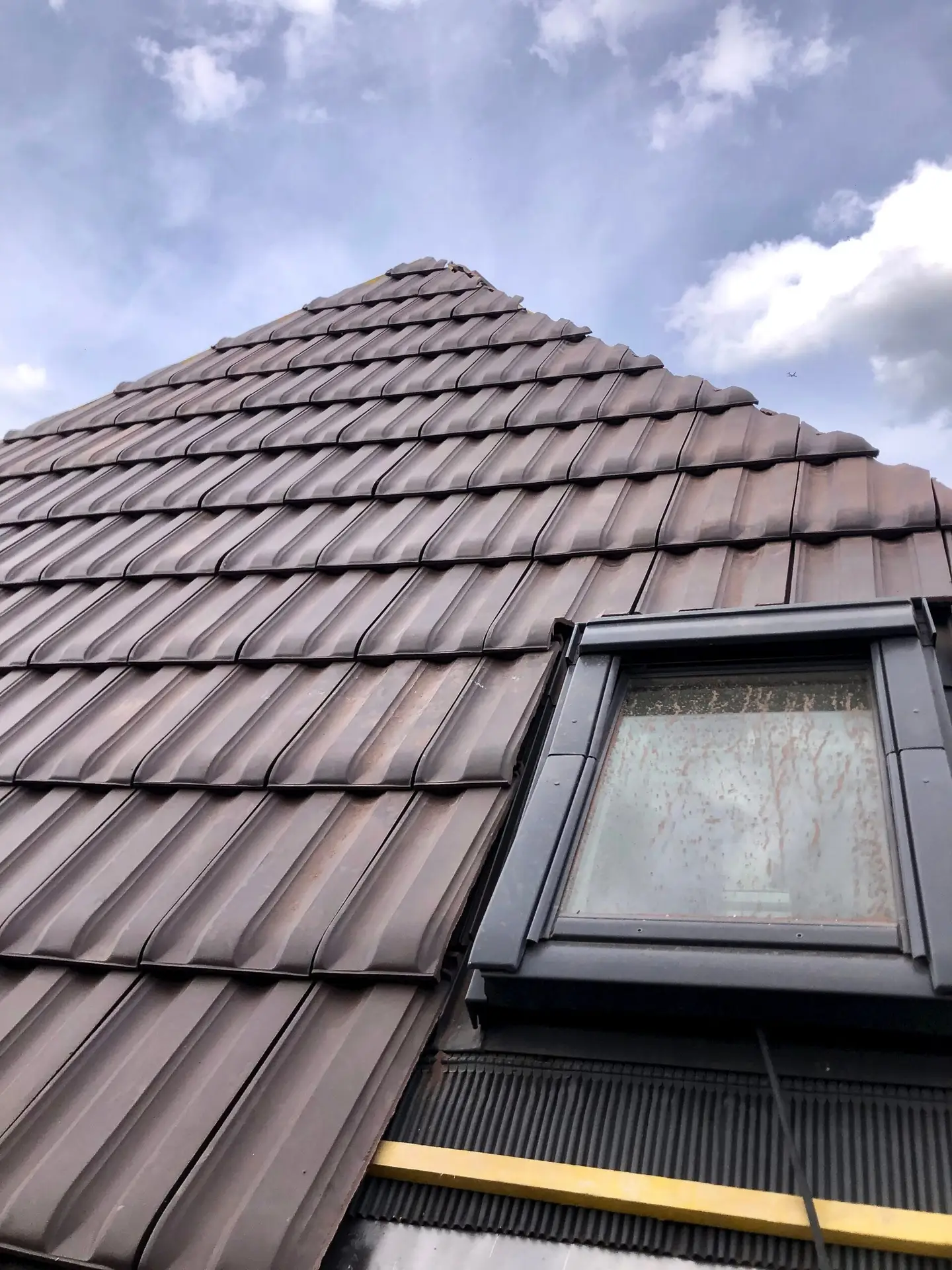 Couvreur  - Toiture après réfection par José Couverture & Ramonage